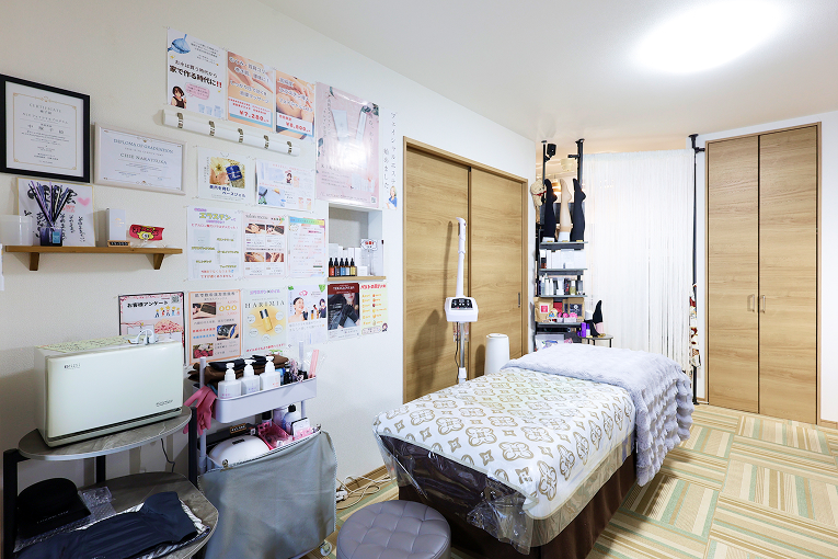 内観（施術台）